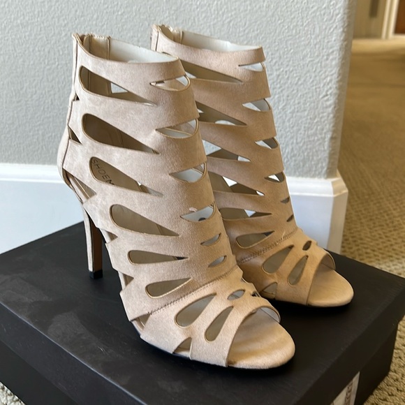 Open Toe Caged Heels - Picture 1 of 7